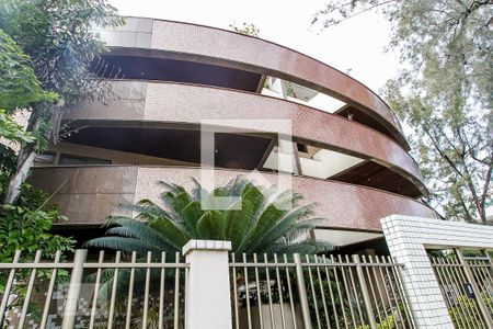 Apartamento à venda com 122m², 3 quartos e 2 vagasFachada