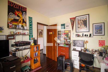 Casa à venda com 299m², 3 quartos e 3 vagasQuarto 2