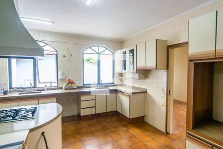 Casa à venda com 376m², 3 quartos e 3 vagasCozinha