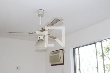 Quarto 1 de apartamento à venda com 2 quartos, 55m² em Taquara, Rio de Janeiro
