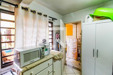 Casa para alugar com 180m², 3 quartos e 2 vagasQuarto de serviço 