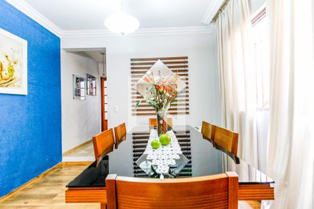 Sala de casa para alugar com 3 quartos, 180m² em Jardim Casablanca, São Paulo