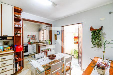 Casa para alugar com 180m², 3 quartos e 2 vagasCozinha