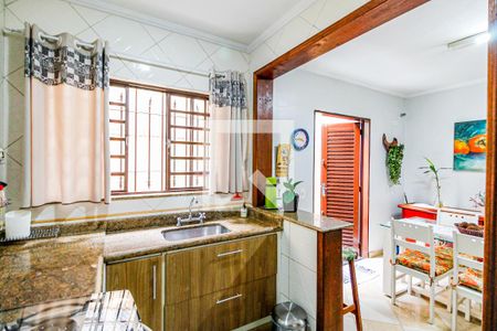 Casa para alugar com 180m², 3 quartos e 2 vagasCozinha