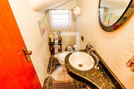 Lavabo de casa para alugar com 3 quartos, 180m² em Jardim Casablanca, São Paulo