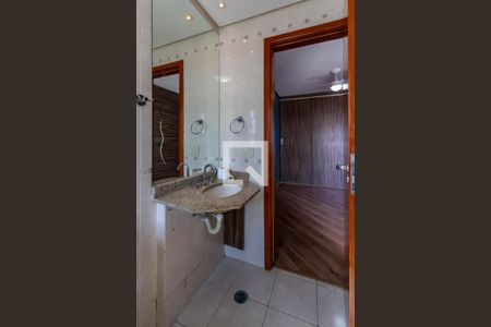 Apartamento à venda com 82m², 3 quartos e 2 vagasBanheiro da suíte