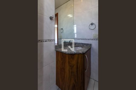 Apartamento à venda com 82m², 3 quartos e 2 vagasBanheiro social