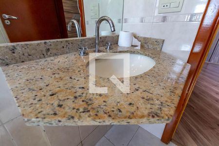 Apartamento à venda com 82m², 3 quartos e 2 vagasBanheiro da suíte