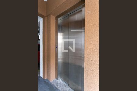 Apartamento à venda com 38m², 1 quarto e sem vaga Apartamento à venda com 38m², 1 quarto e sem vagaÁrea Comum - Elevador