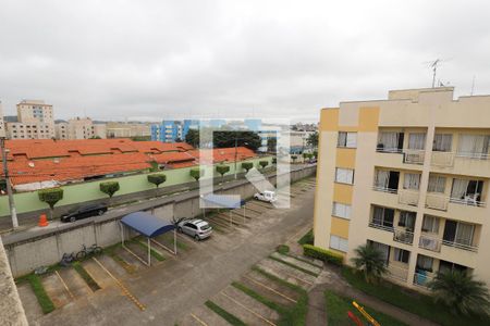 Vista da sala  de apartamento para alugar com 2 quartos, 62m² em Vila Urupês, Suzano