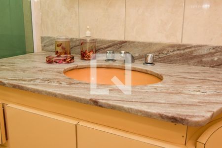 Apartamento para alugar com 205m², 3 quartos e 1 vagaBanheiro da Suíte