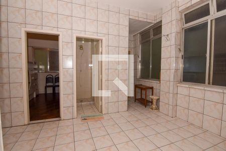 Apartamento para alugar com 205m², 3 quartos e 1 vagaÁrea de Serviço