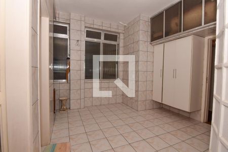 Apartamento para alugar com 205m², 3 quartos e 1 vagaÁrea de Serviço