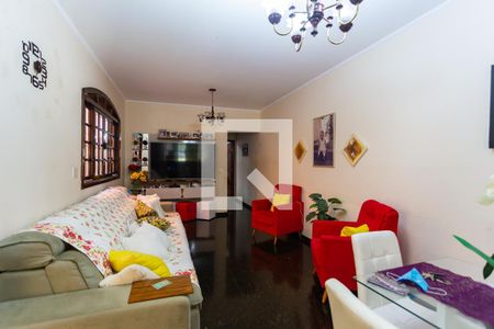 Casa à venda com 140m², 3 quartos e 2 vagasSala