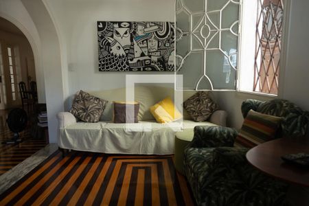 Casa à venda com 550m², 4 quartos e 4 vagasSala de Estar