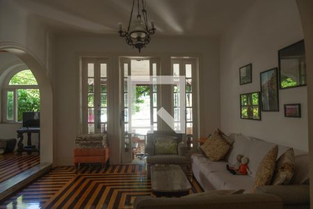 Sala de Estar de casa à venda com 4 quartos, 550m² em Urca, Rio de Janeiro