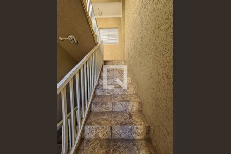Casa para alugar com 50m², 1 quarto e sem vaga Casa para alugar com 50m², 1 quarto e sem vagaEscada