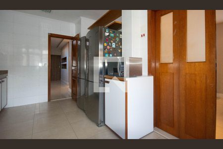 Casa para alugar com 372m², 5 quartos e 2 vagasCozinha