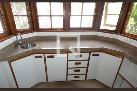 Casa para alugar com 372m², 5 quartos e 2 vagasCozinha