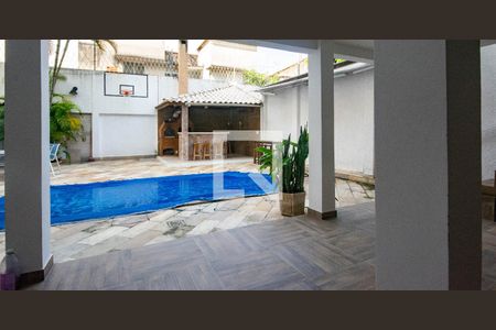 Casa para alugar com 372m², 5 quartos e 2 vagasPiscina