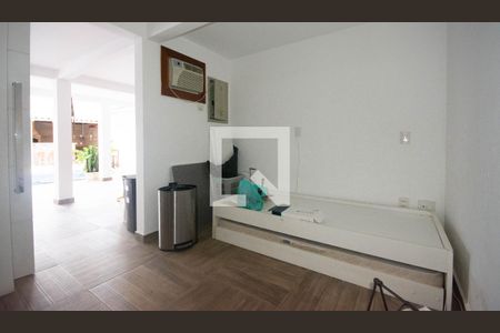 Casa para alugar com 372m², 5 quartos e 2 vagasSuíte - Edícula 