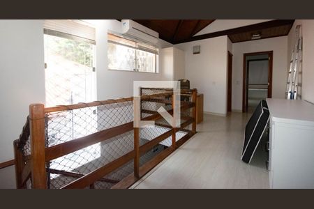 Casa para alugar com 372m², 5 quartos e 2 vagashall 2 piso