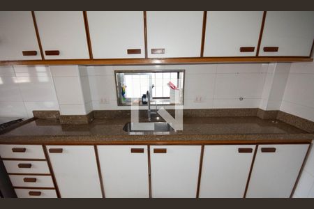 Casa para alugar com 372m², 5 quartos e 2 vagasCozinha