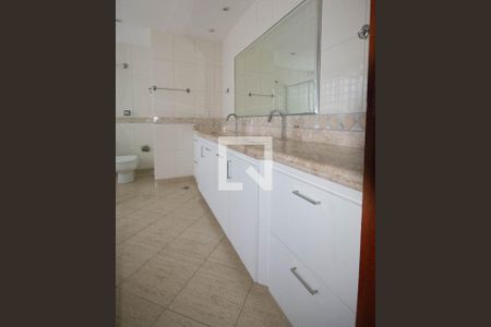 Casa para alugar com 372m², 5 quartos e 2 vagasBanheiro do Quarto 3