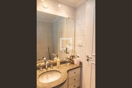 Apartamento à venda com 100m², 2 quartos e 2 vagas Apartamento à venda com 100m², 2 quartos e 2 vagasBanheiro