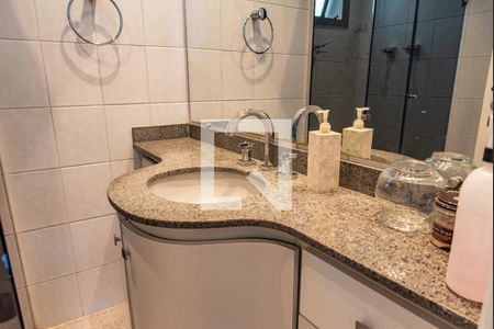 Apartamento à venda com 100m², 2 quartos e 2 vagas Apartamento à venda com 100m², 2 quartos e 2 vagasBanheiro