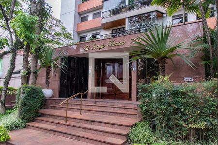 Apartamento à venda com 100m², 2 quartos e 2 vagas Apartamento à venda com 100m², 2 quartos e 2 vagasFachada