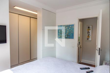 Apartamento à venda com 100m², 2 quartos e 2 vagas Apartamento à venda com 100m², 2 quartos e 2 vagasSuíte