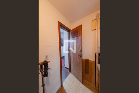 Casa à venda com 595m², 6 quartos e 4 vagasQuarto de serviço