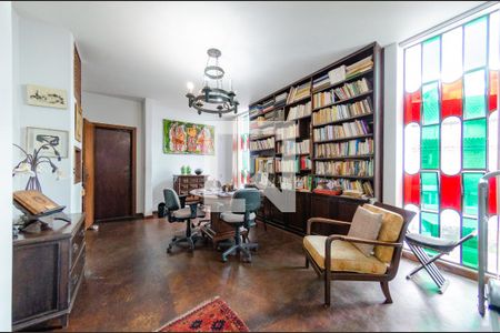 Casa à venda com 595m², 6 quartos e 4 vagasSala 5