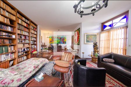 Casa à venda com 595m², 6 quartos e 4 vagasSala 5