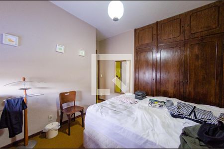 Casa à venda com 595m², 6 quartos e 4 vagasQuarto 6