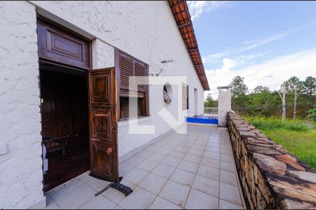 Casa à venda com 595m², 6 quartos e 4 vagasVaranda