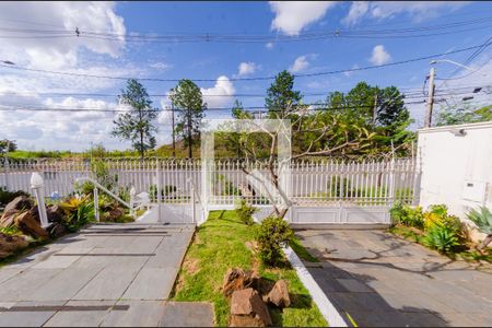 Casa à venda com 595m², 6 quartos e 4 vagasÁrea da frente