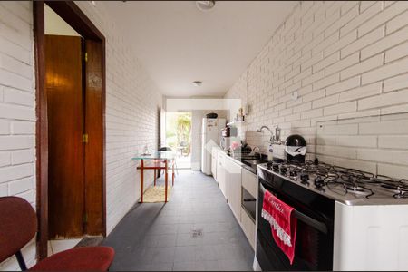 Casa à venda com 595m², 6 quartos e 4 vagasCozinha 2