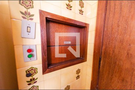 Casa à venda com 595m², 6 quartos e 4 vagasCozinha - Porta-carga