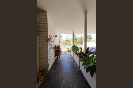 Casa à venda com 595m², 6 quartos e 4 vagasEntrada