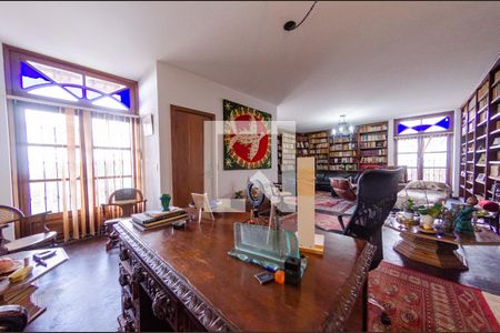 Casa à venda com 595m², 6 quartos e 4 vagasSala 5