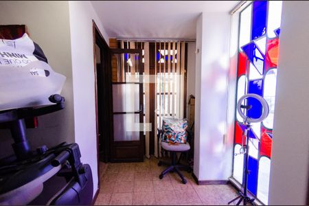 Casa à venda com 595m², 6 quartos e 4 vagasQuarto 1