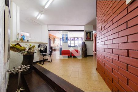 Casa à venda com 595m², 6 quartos e 4 vagasHall