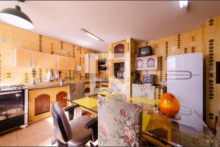 Casa à venda com 595m², 6 quartos e 4 vagasCozinha