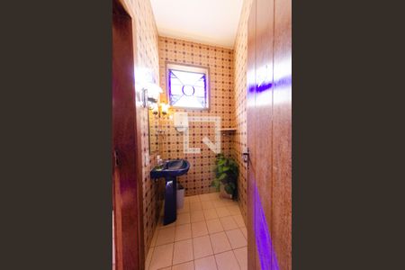 Casa à venda com 595m², 6 quartos e 4 vagasBanheiro 1