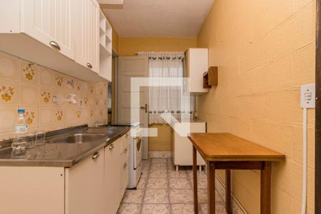 Cozinha de apartamento à venda com 1 quarto, 44m² em Partenon, Porto Alegre