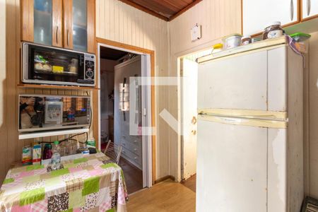 Casa à venda com 120m², 2 quartos e 2 vagas Casa à venda com 120m², 2 quartos e 2 vagasCozinha