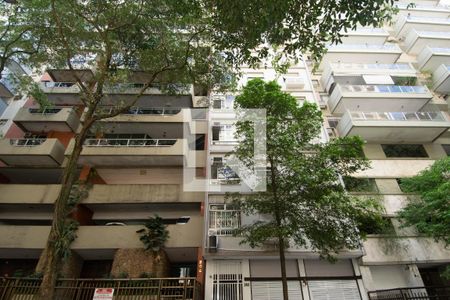 Apartamento à venda com 160m², 3 quartos e 1 vagaBanheiro de Serviço