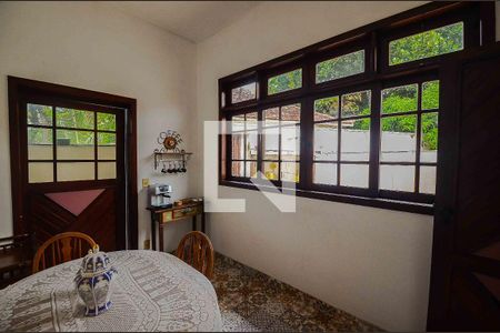 Casa à venda com 766m², 5 quartos e 8 vagas Casa à venda com 766m², 5 quartos e 8 vagasCopa